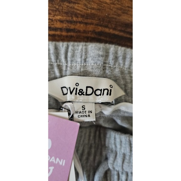 Davi & Dani Rhinestone Drawstring Wide Leg Pants-Size Small ( New) - Picture 14 of 15